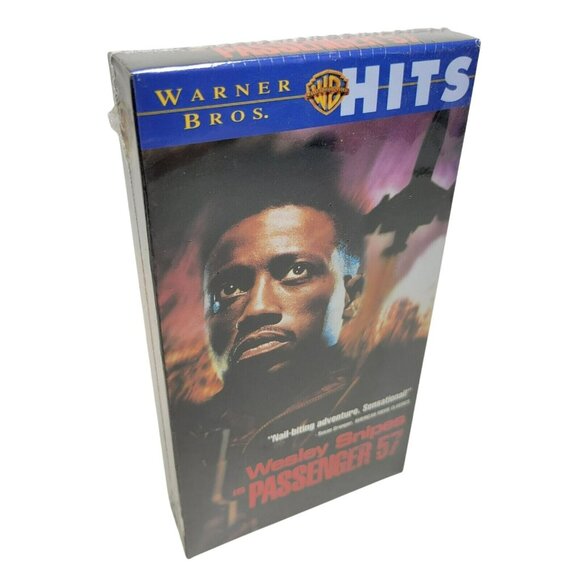 Passenger 57 (NEW SEALED VHS, 1998 WB Hits) Watermark Wesley Snipes - Picture 1 of 8